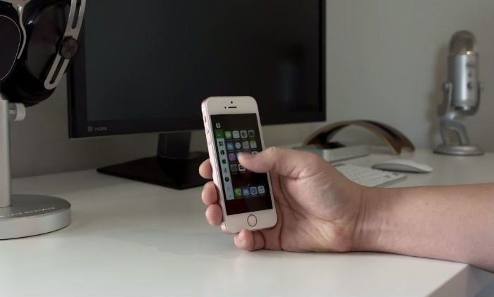 Apple iPhone SE microfoon Probleem: ik hoor geen geluid, het geluid is onduidelijk tijdens gesprekken, de microfoon werkt niet (Handleiding voor probleemoplossing)