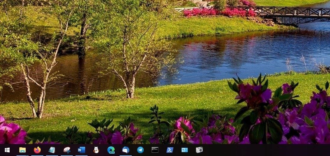 Windows taskbar default look